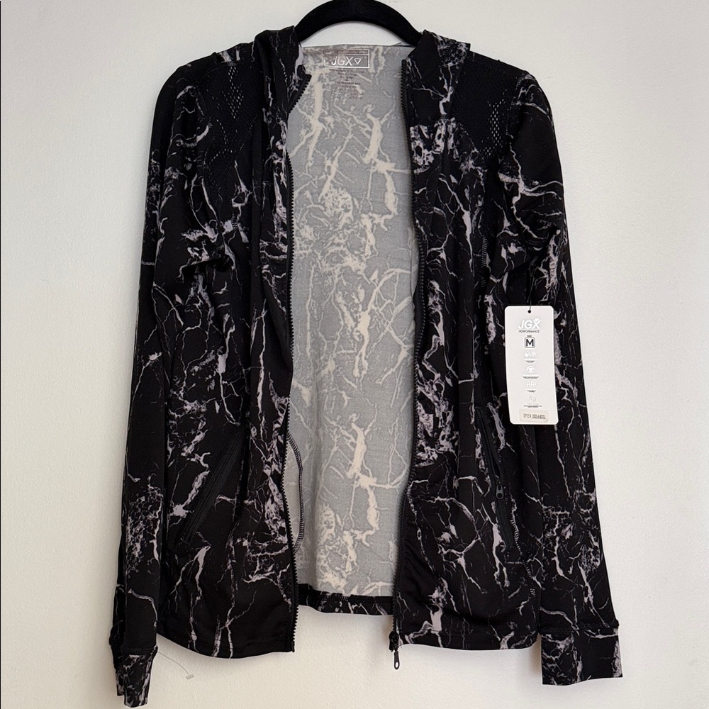 NWT JGX Gray and Black Lightweight Activewear Jacket